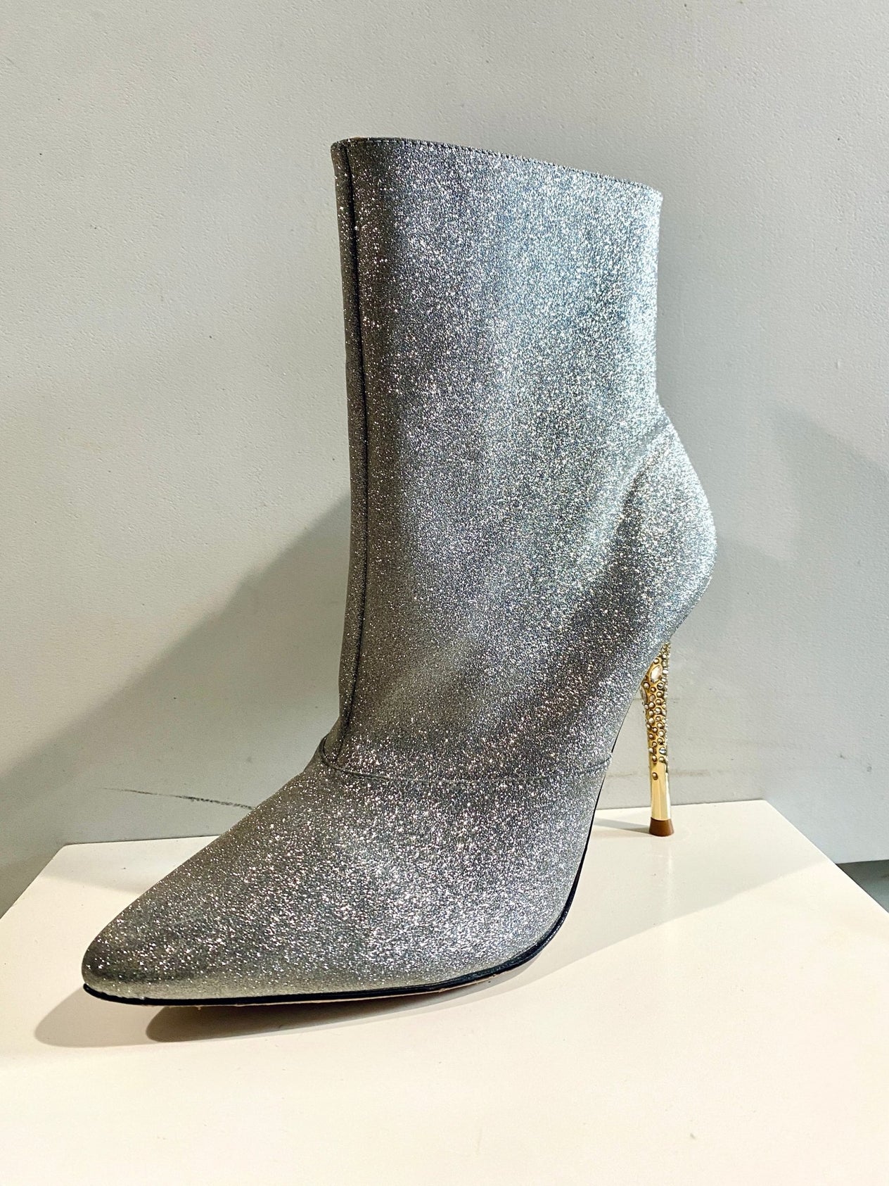 NADINE - SILVER GLITTER SAMPLE 9.5 - FEMMES SANS PEUR -